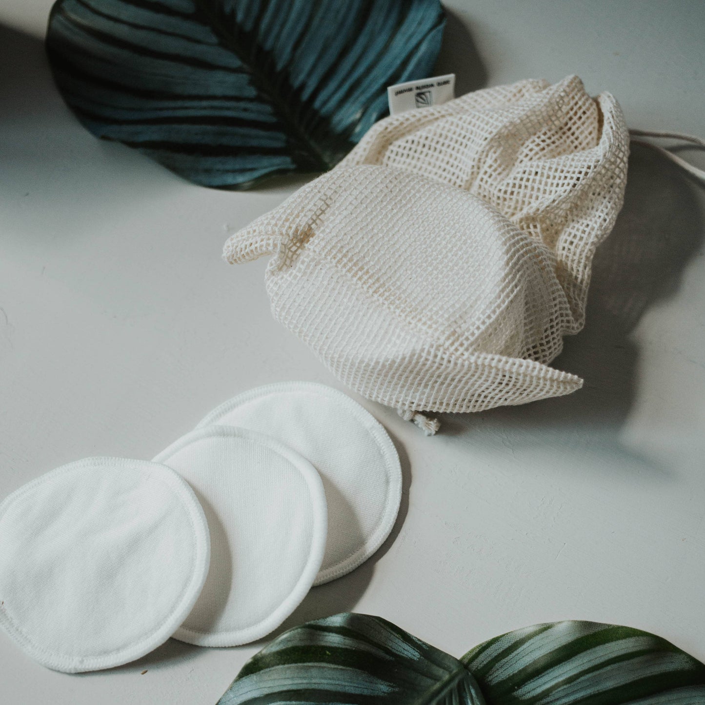 Zero Waste MVMT - Reusable Makeup Remover Pads | Bamboo Cotton (12x Rounds)